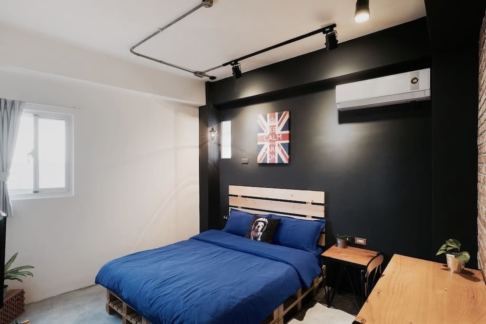 Mutter Apartment 12/50
