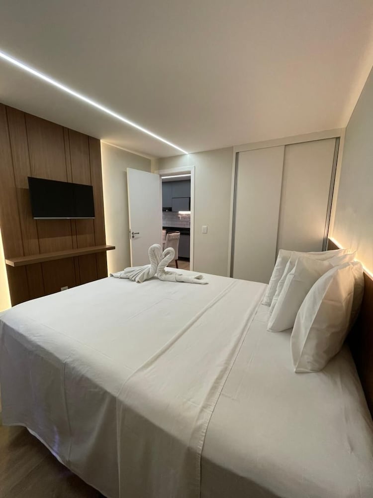 Deluxe, Double Bed
