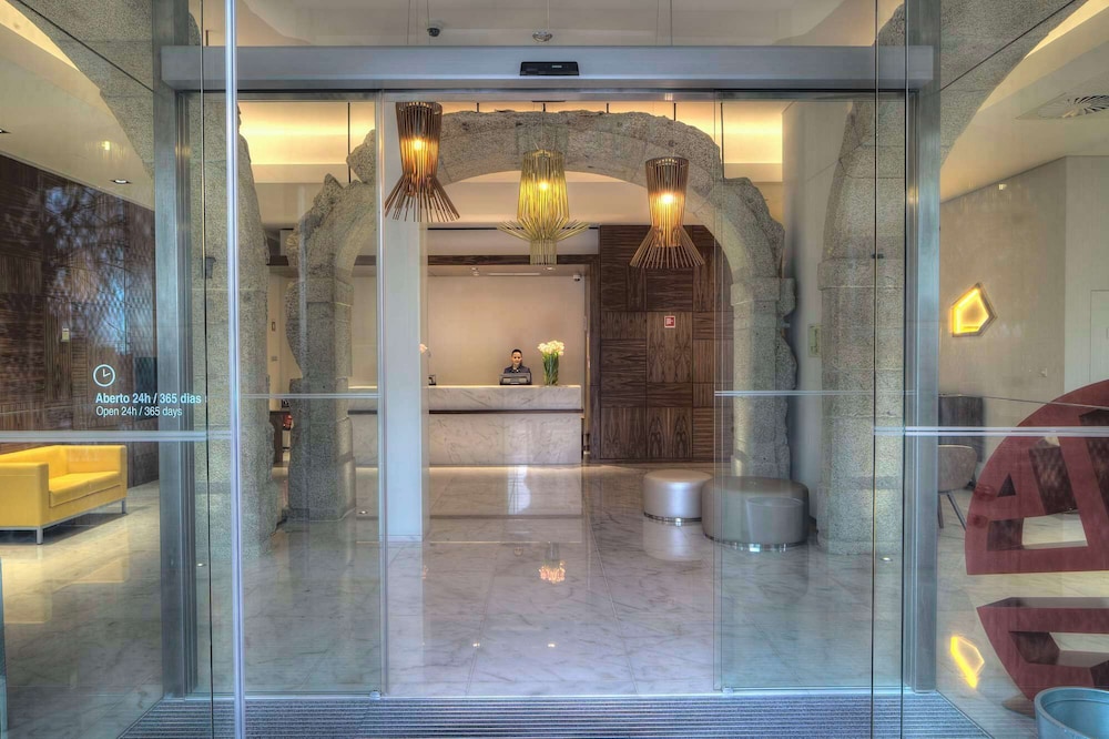 NH Collection Porto Batalha 27/50