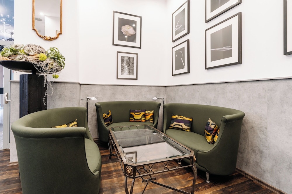 HOTEL MARTTEL 37/62