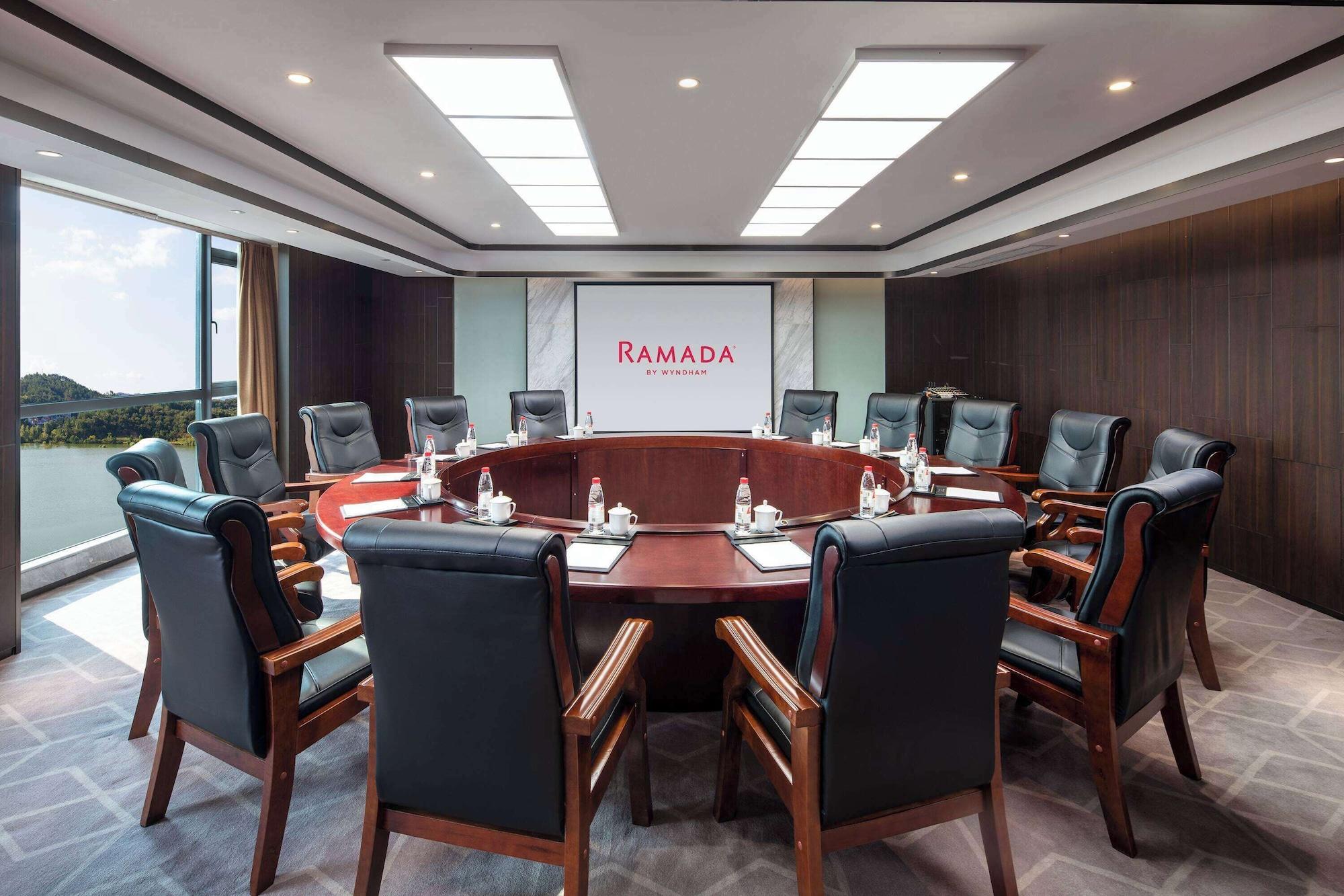 Ramada by Wyndham Yingshan Jiulongwan Resort 24/26