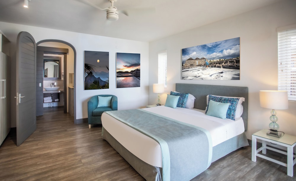 PRIVILEGE, DOUBLE BED, SEA VIEW