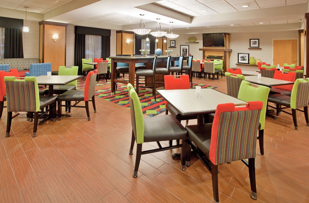 Hampton Inn Norfolk Ne 28/35