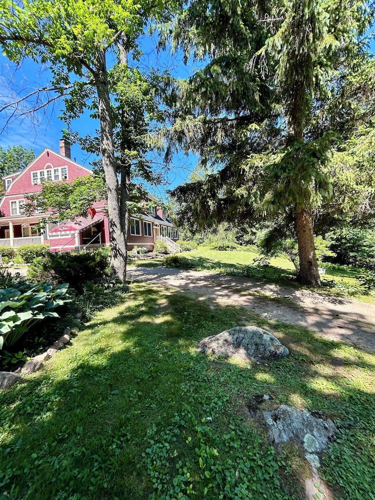 Inn at Jackson 40/51