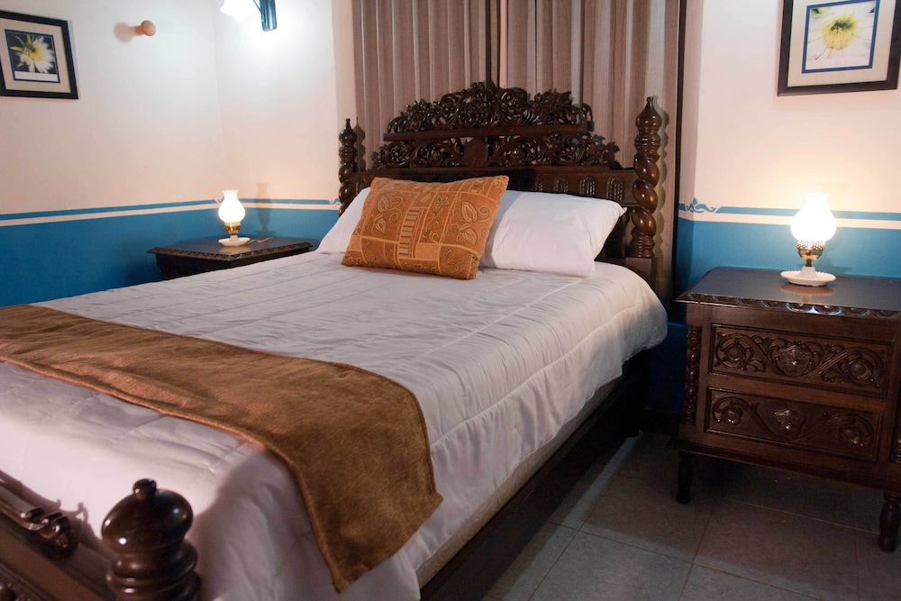 HACIENDA NOC-AC HOTEL & SPA 12/50