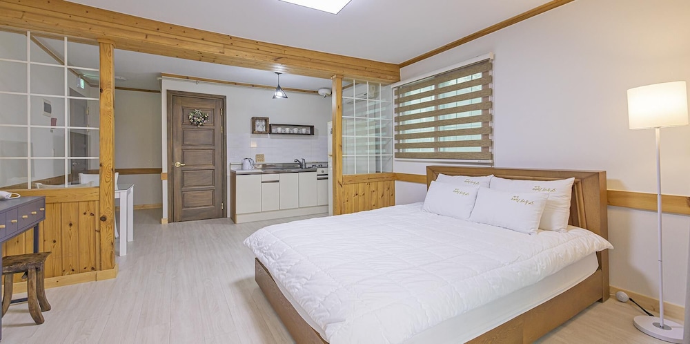 Gyeongju Cabin House Pension 8/50