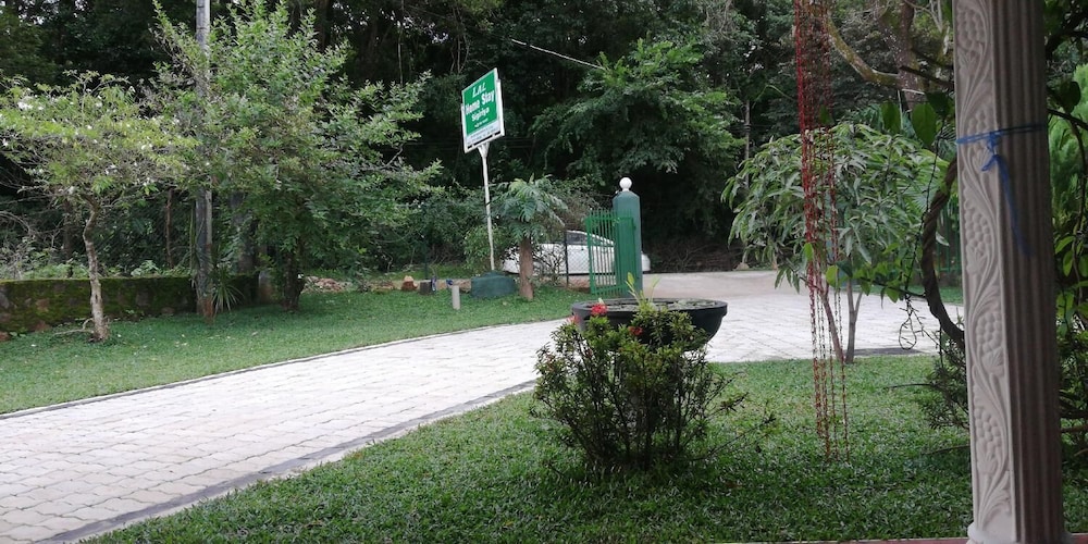 Lal Homestay 37/50