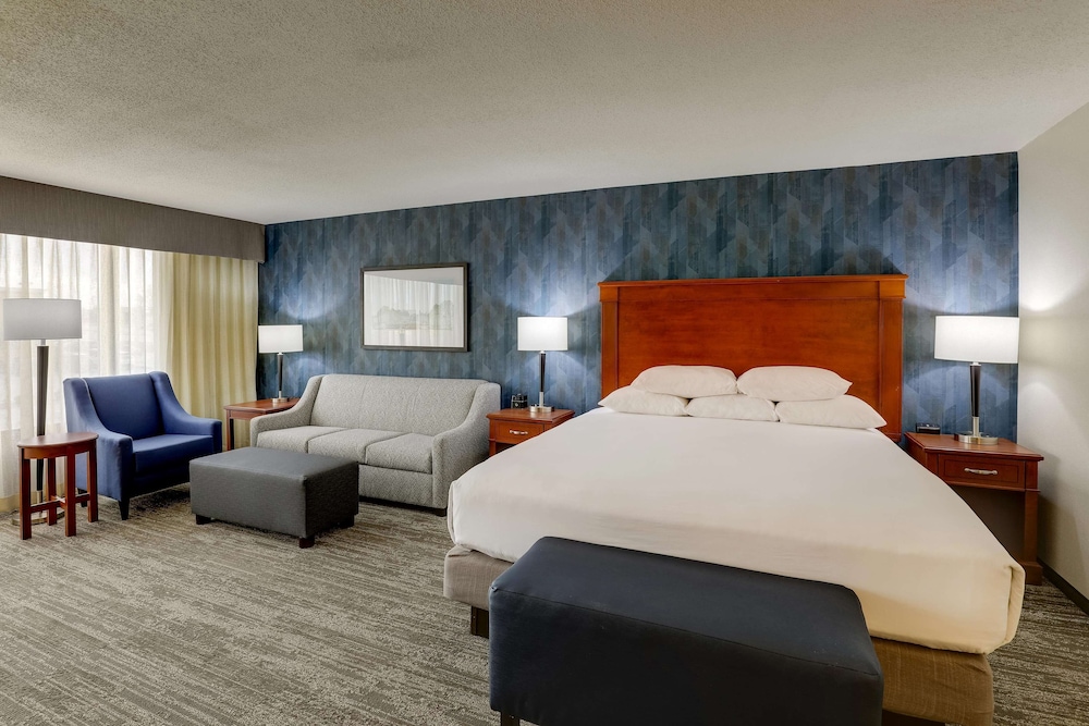 Drury Inn and Suites St Louis St Peters 10/50