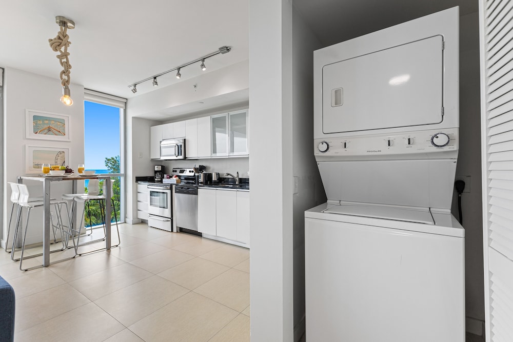 Dharma Home Suites Miami At Monte Carlo 6/53