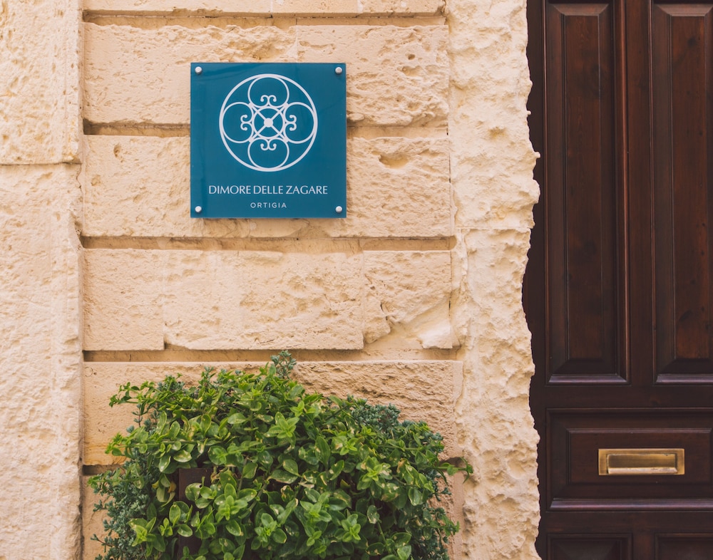 Lemoni Suite 48/56