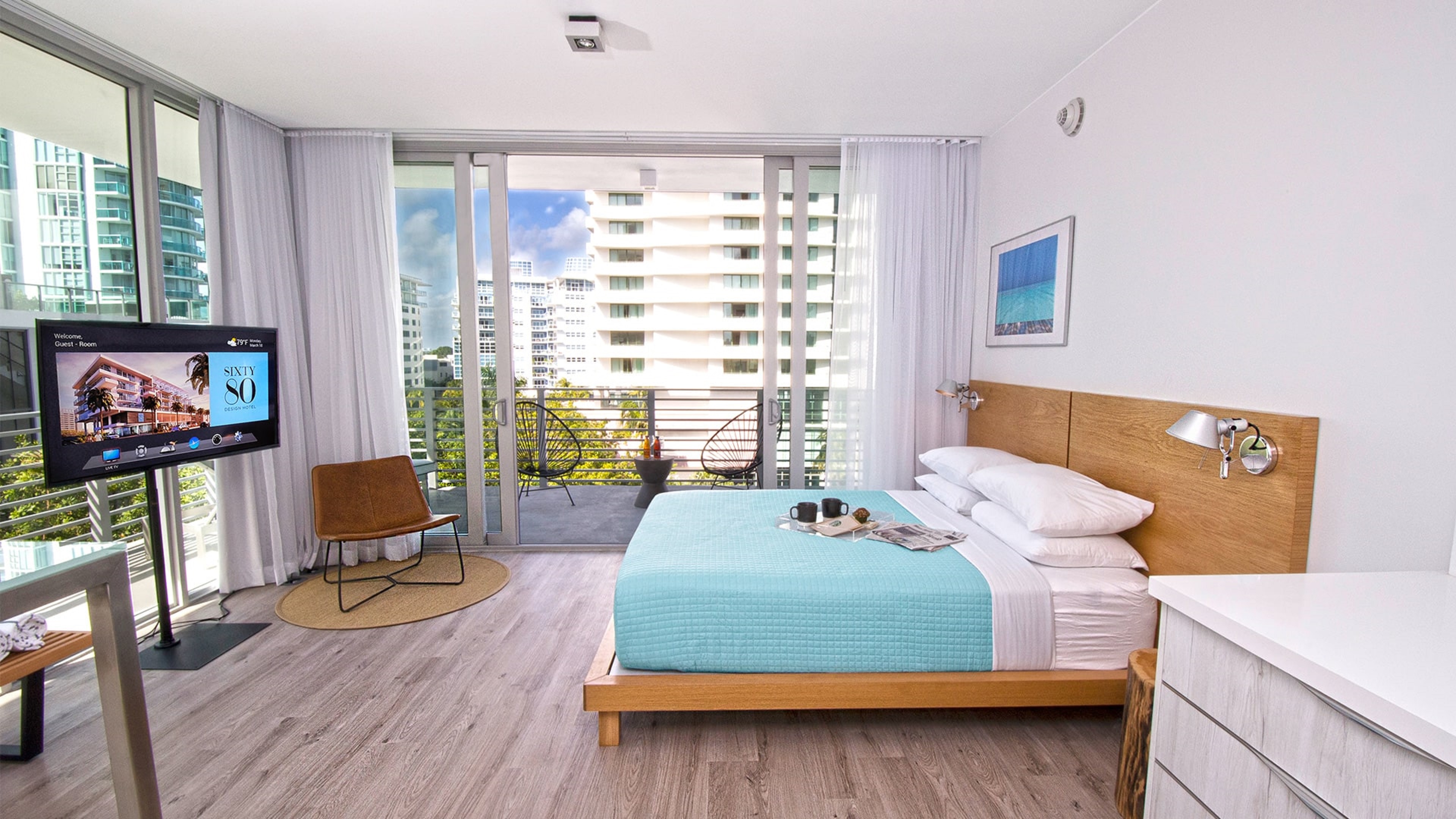 Penthouse, Studio, Balcony, Corner