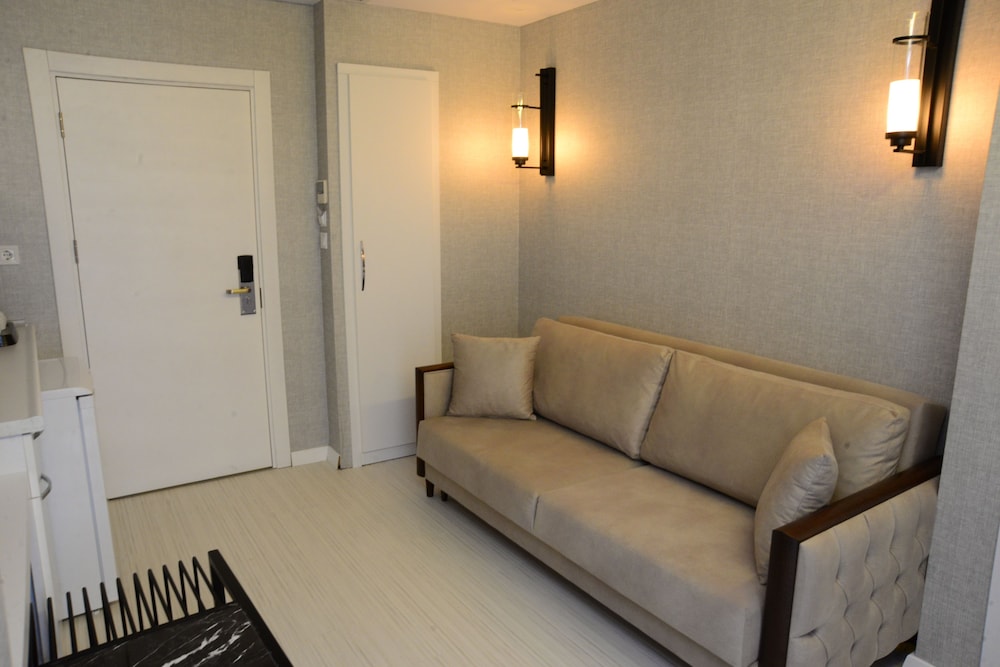 Gardenya Suite Hotel 17/43