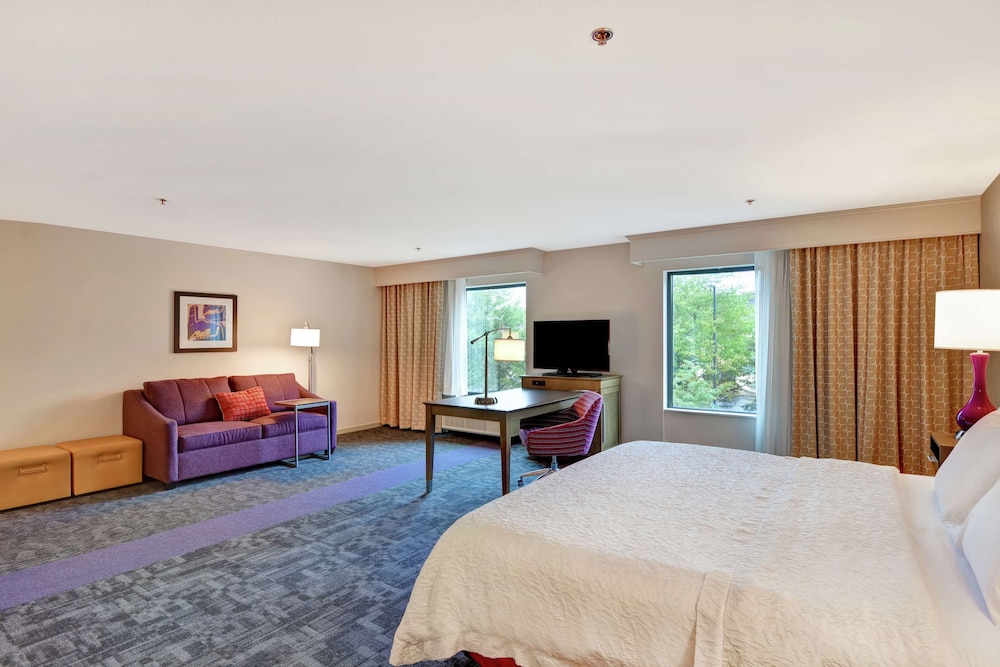 Hampton Inn & Suites Ashland 25/47
