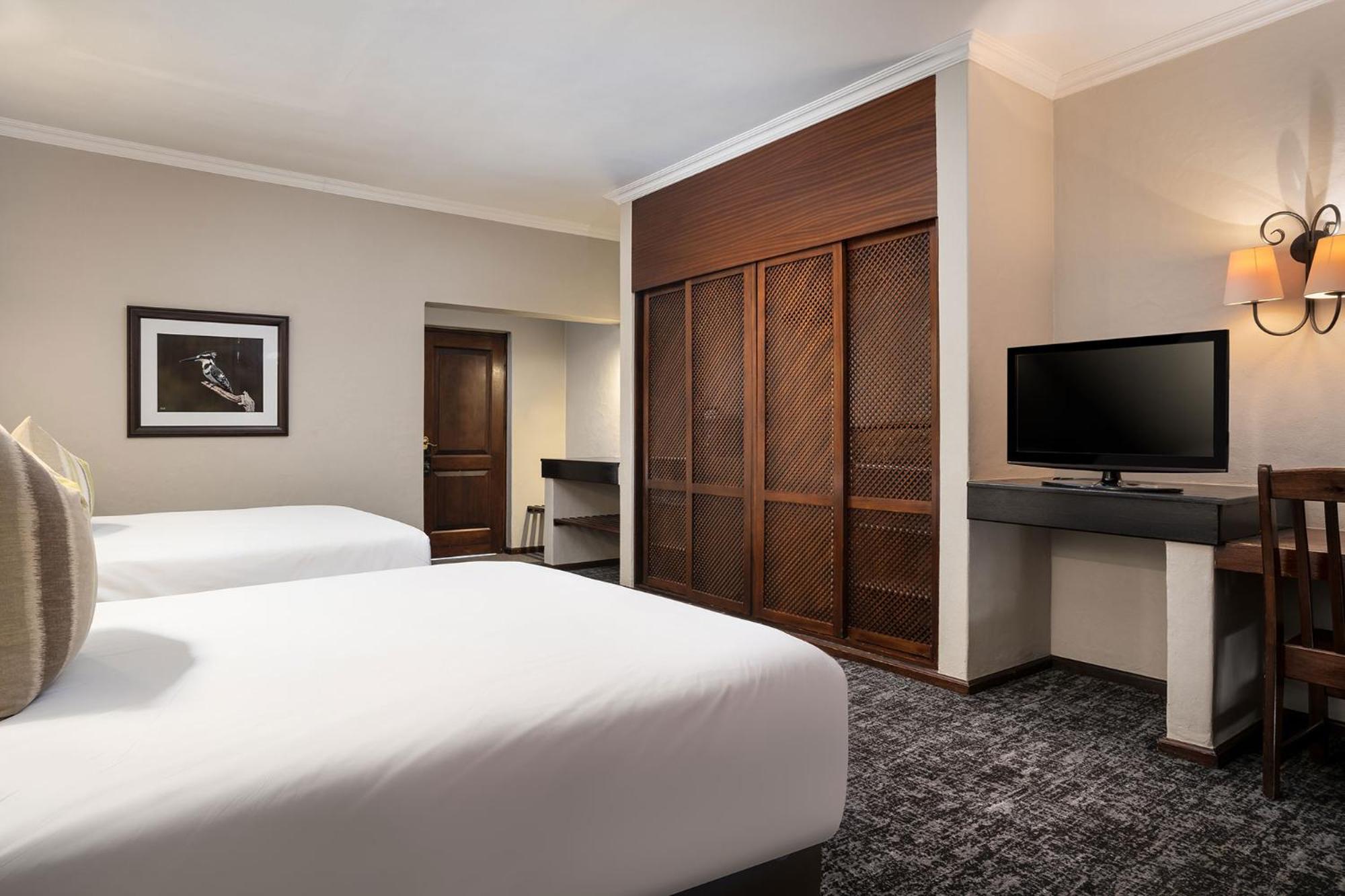 Deluxe, 2 Double Beds, River Front