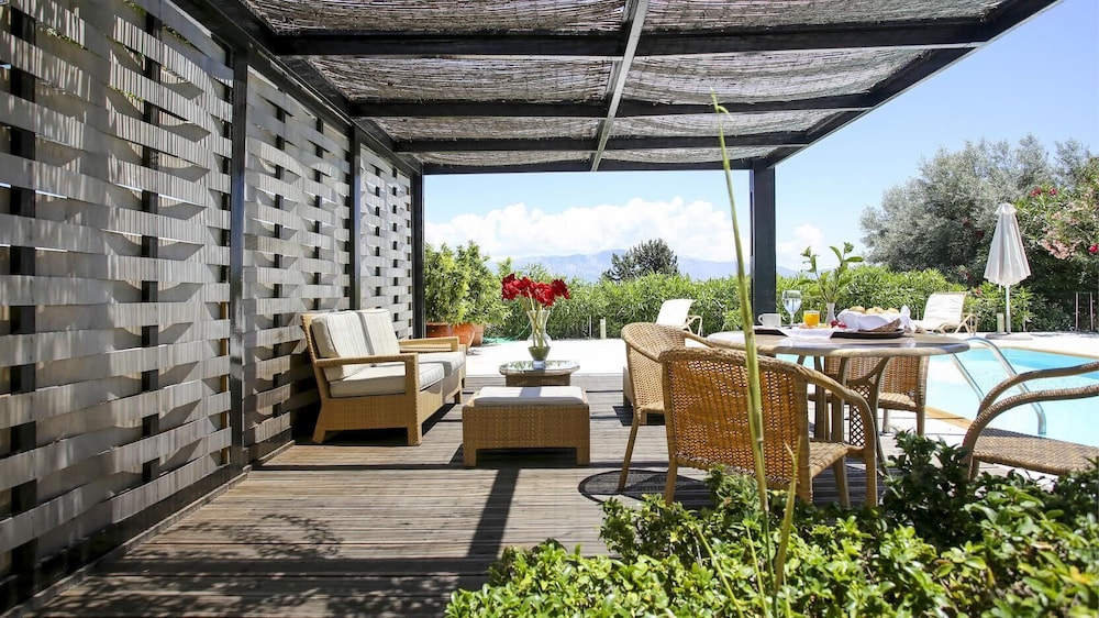 Ionian Blue Bungalows And Spa Resort 8/65