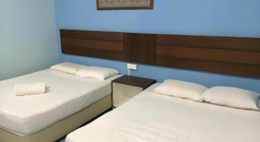 Desa Motel 13/43