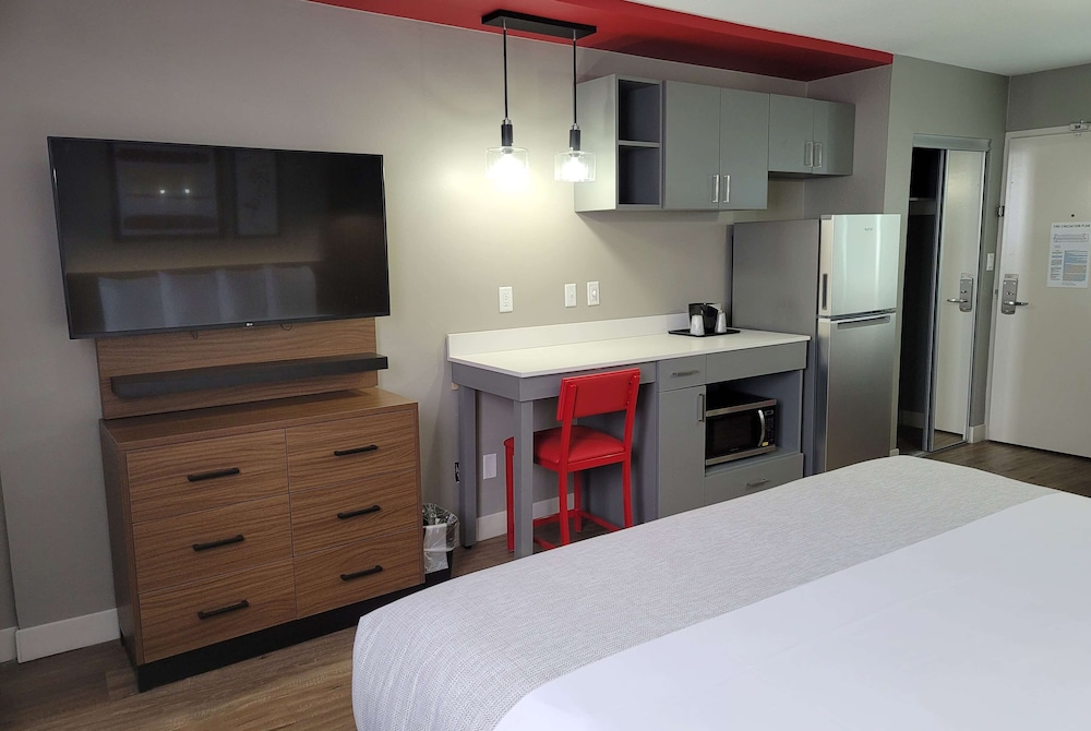 Hawthorn Suites by Wyndham Wichita Airport 16/44