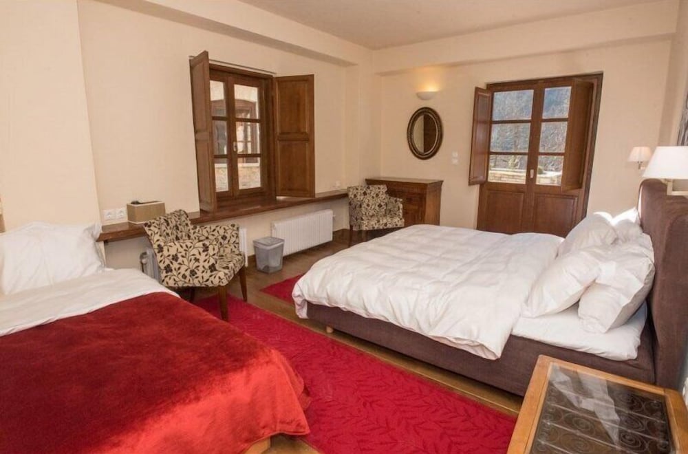 Epoches Luxury Suites 14/50