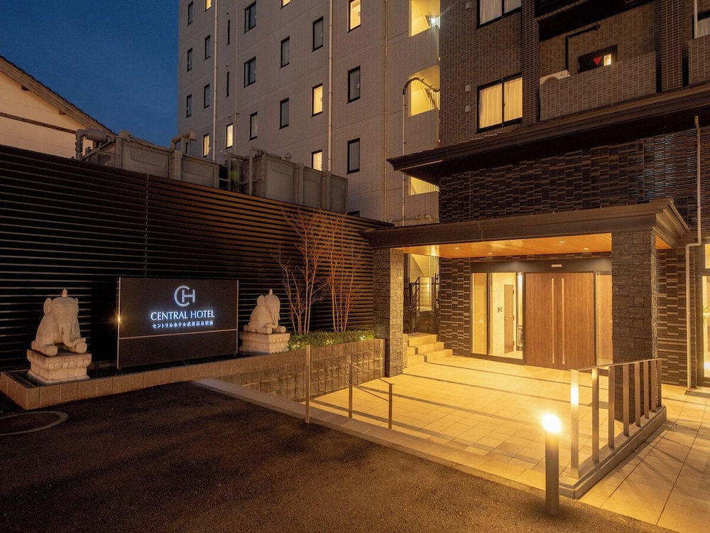 Central Hotel Takeo 33/39