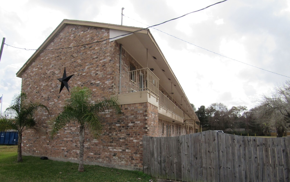 Alvin Extended Stay 4/62