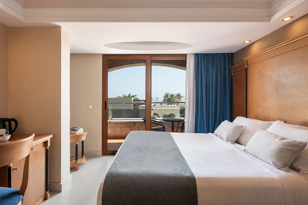 ROOM, DOUBLE BED, GARDEN VIEW, SOFA