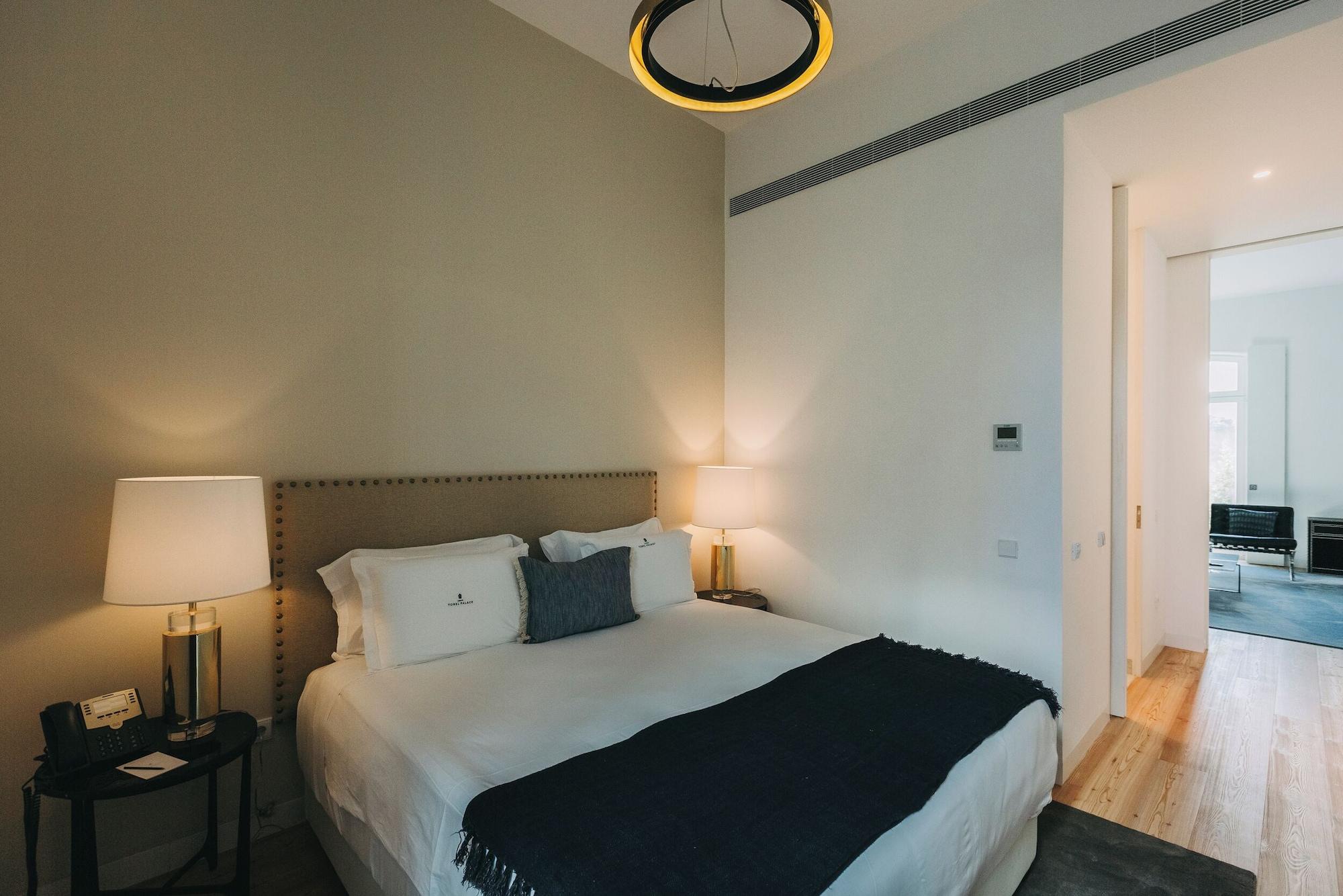 2 Bedrooms, Apartment, Jetted Tub