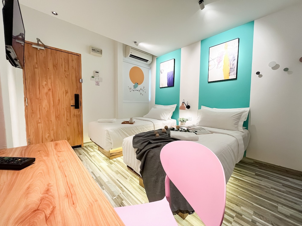 Apple 1 Hotel Gurney 38/61