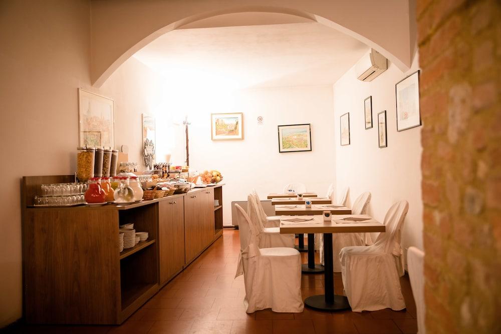 Hotel Duomo Siena 24/33