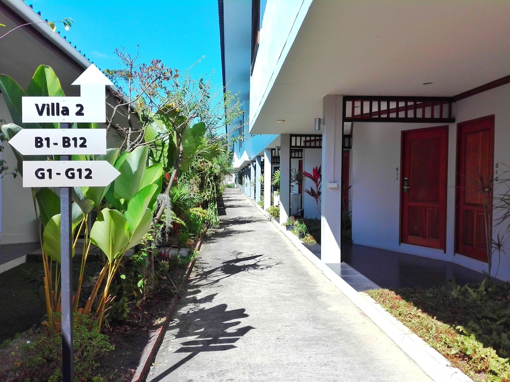 S48 Hotel 70/75