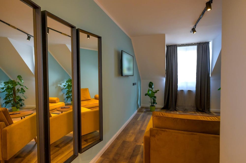 Nikii City Hotel 32/42
