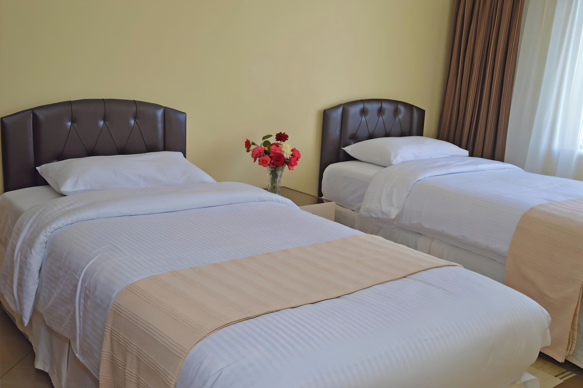 3 BEDROOMS, APARTMENT, BALCONY