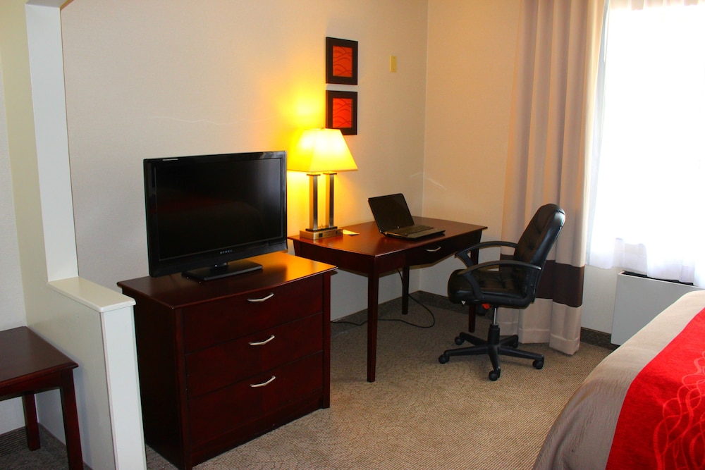Comfort Inn & Suites Barrie 48/51