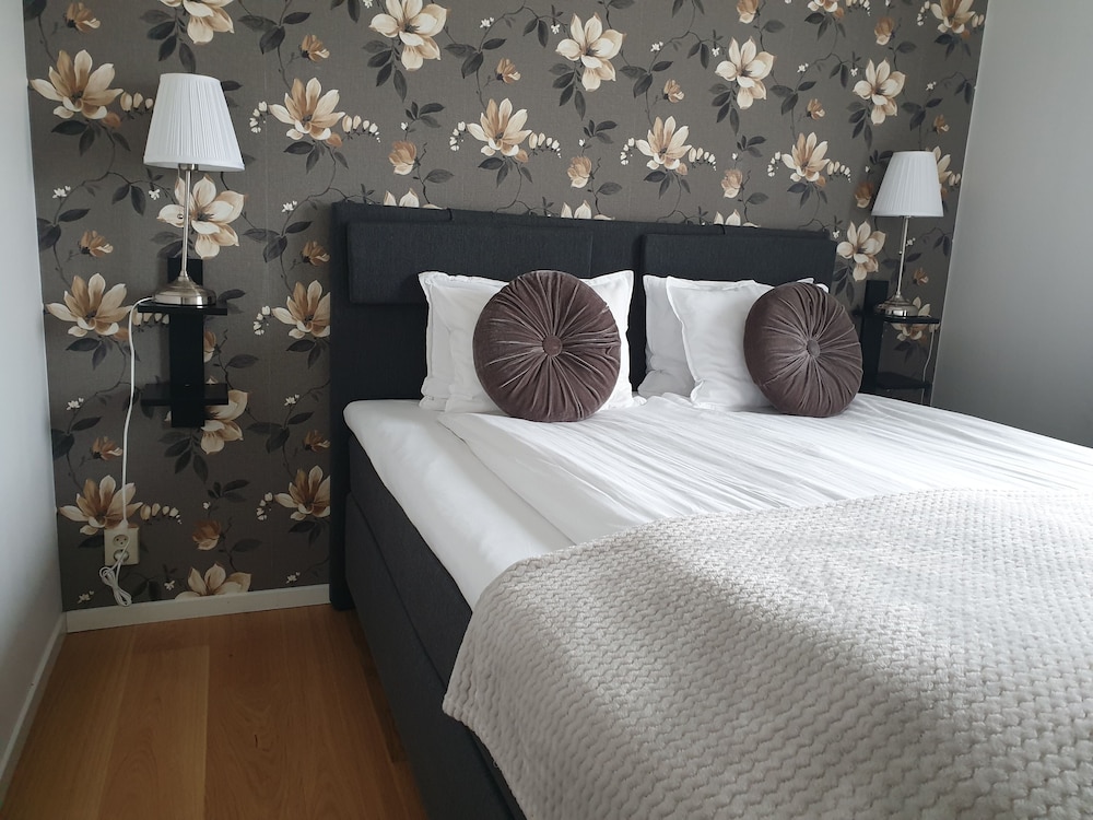 Smålandsstenar Hotell 12/37