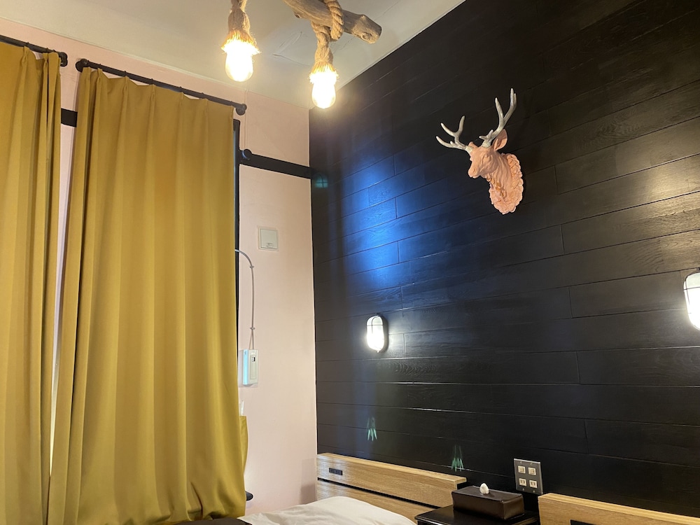 Little Barrel Guest House - Hostel 2/81