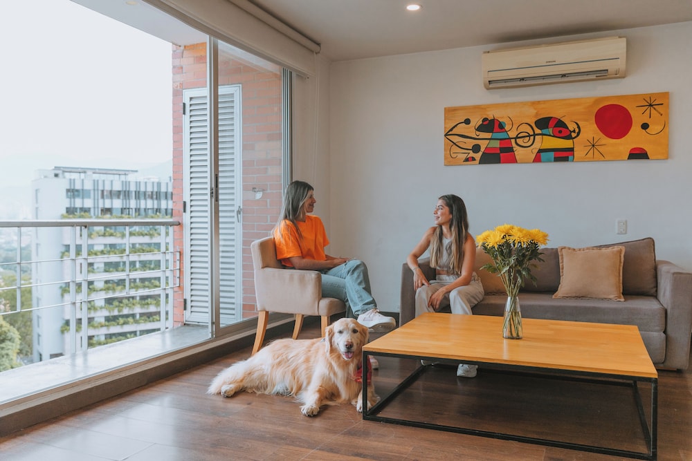 Travelers Apartamentos and Suites Orange Medellin 41/50