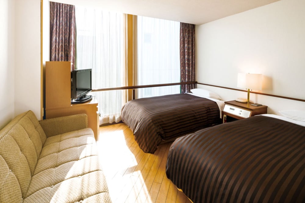 Osaka Castle Hotel 26/73