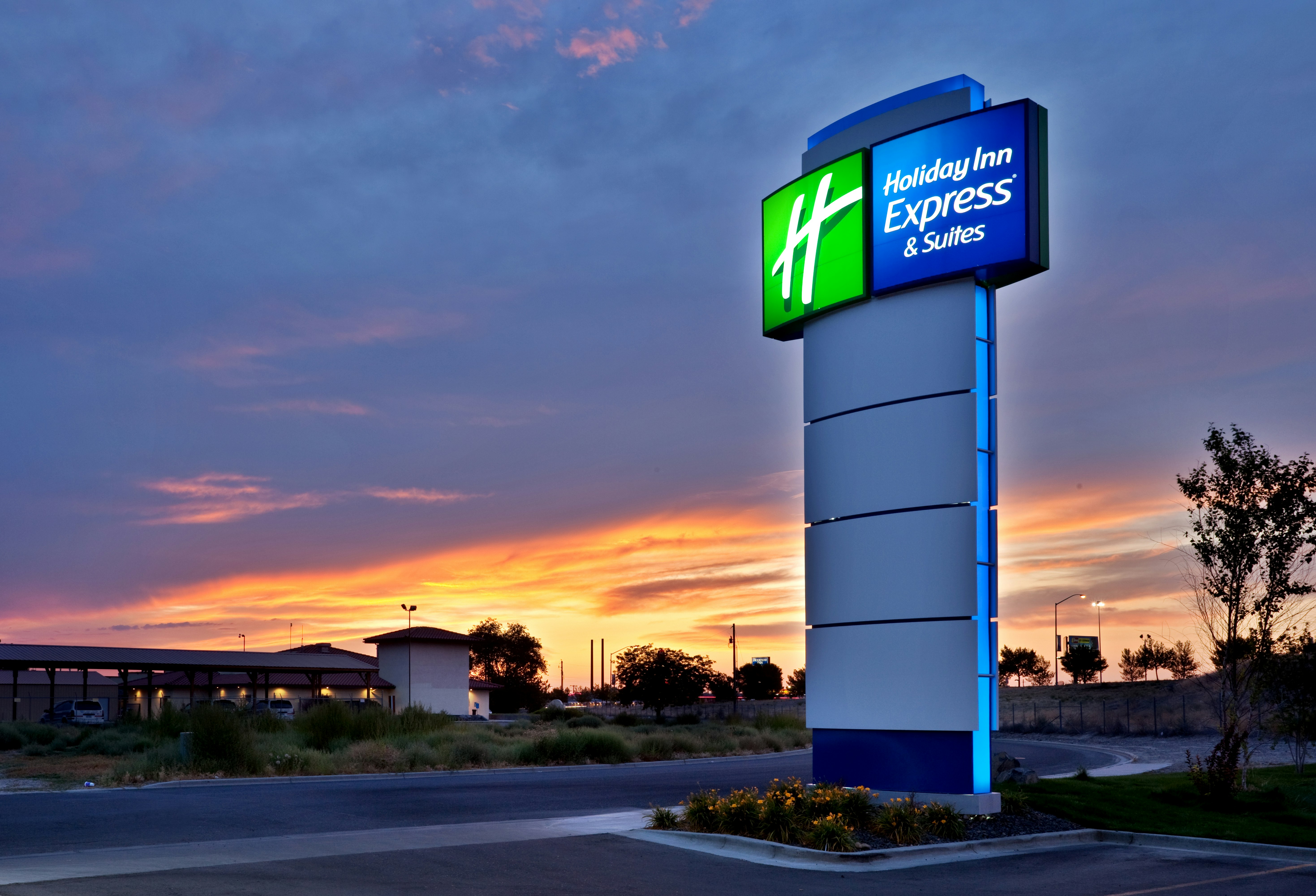 Holiday Inn Express Hotel And Suites Ontario 4/61