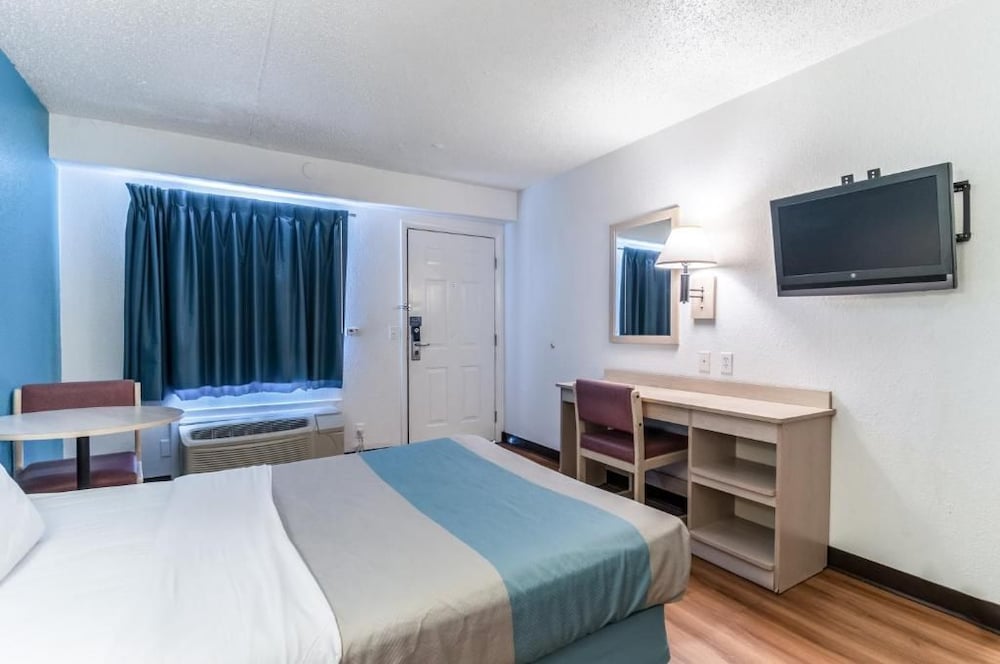 Motel6 Farmington Hills, MI - Northwest - Farmington Hills 20/56