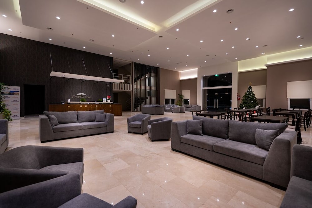 Howard Johnson By Wyndham La Plata 21/28