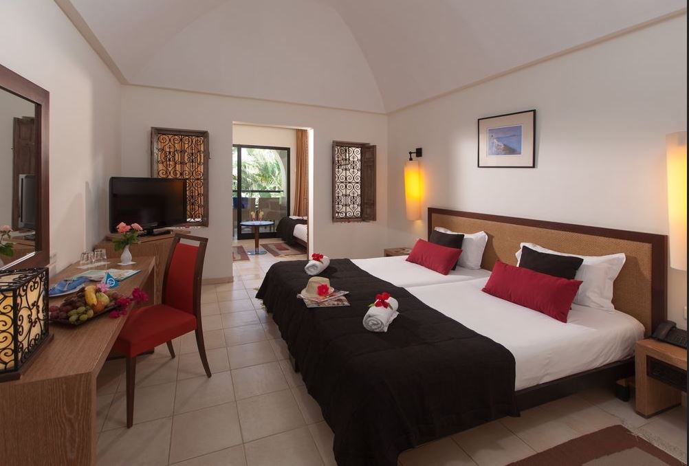 ROOM, DOUBLE BED, SIDE SEA VIEW