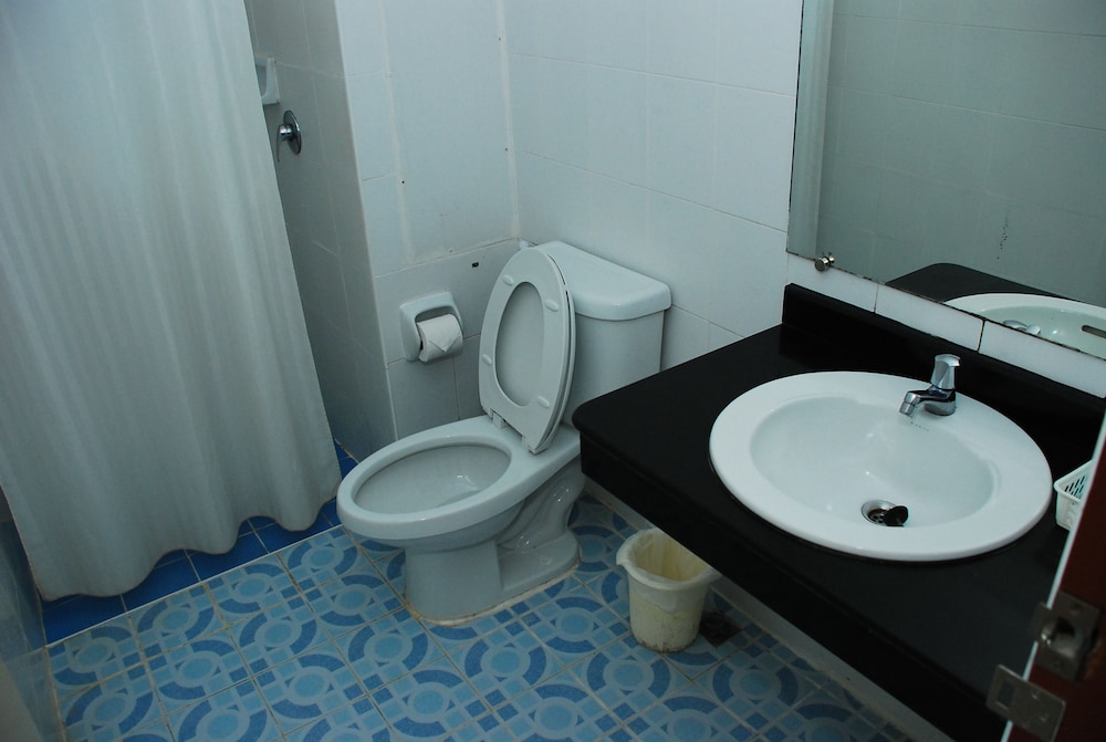 Prachuap Beach Hotel 37/40