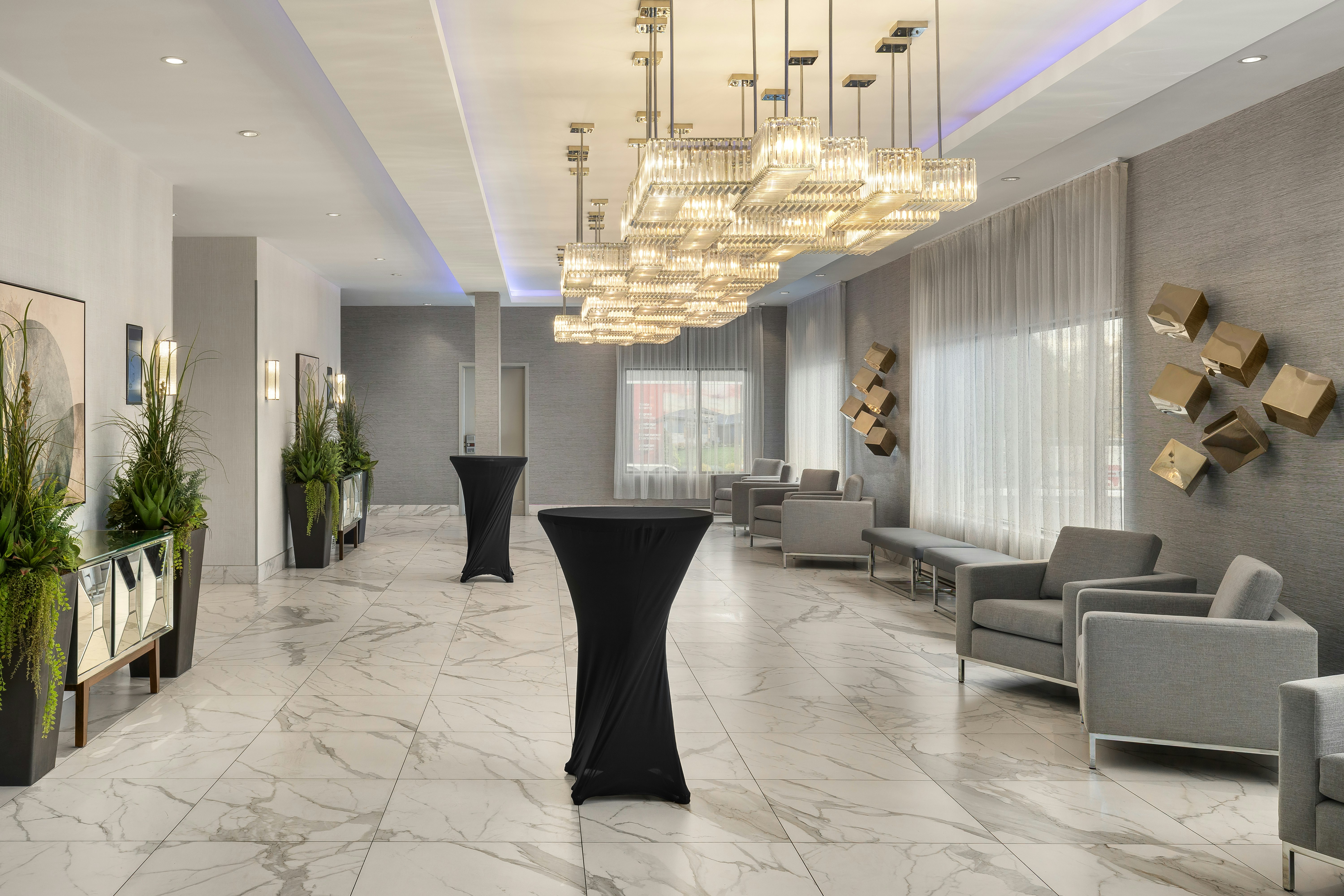Hampton Inn and Suites by Hilton Montreal Dorval 5/23