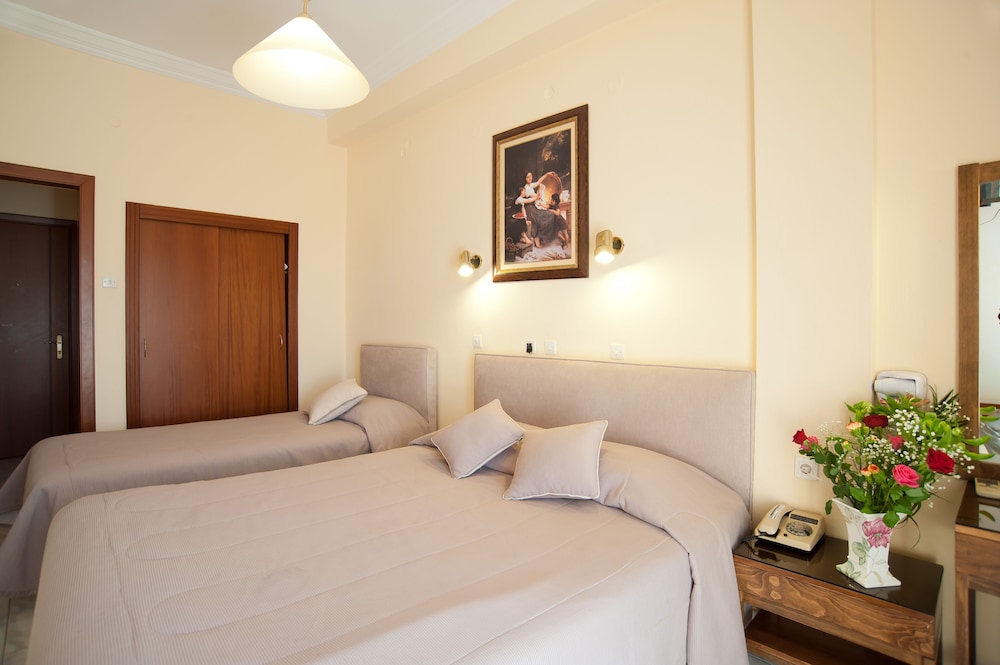 Hotel Hermes Delphi 6/33
