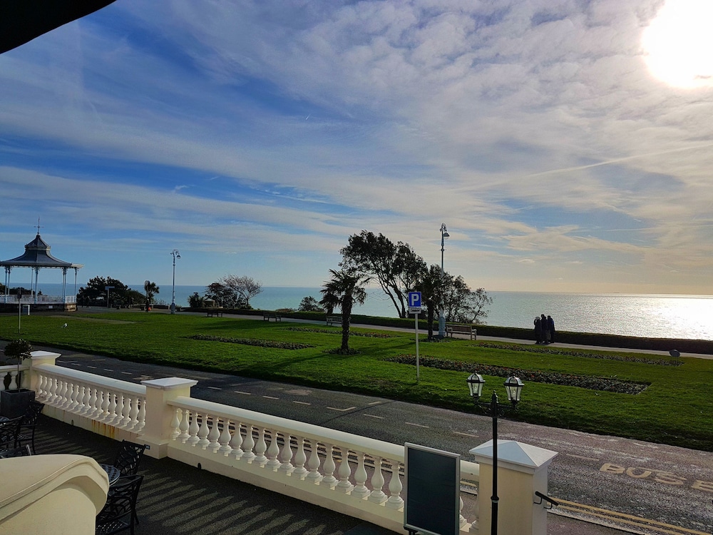 View Hotel Folkestone 64/72