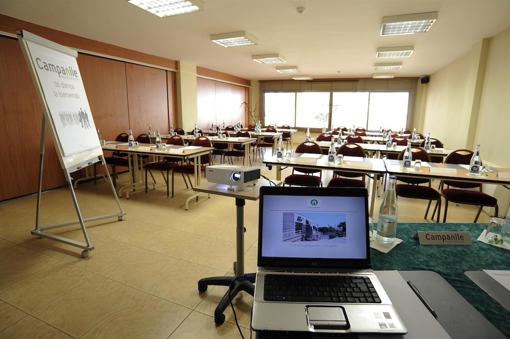 Travelodge Alicante Puerto 66/82