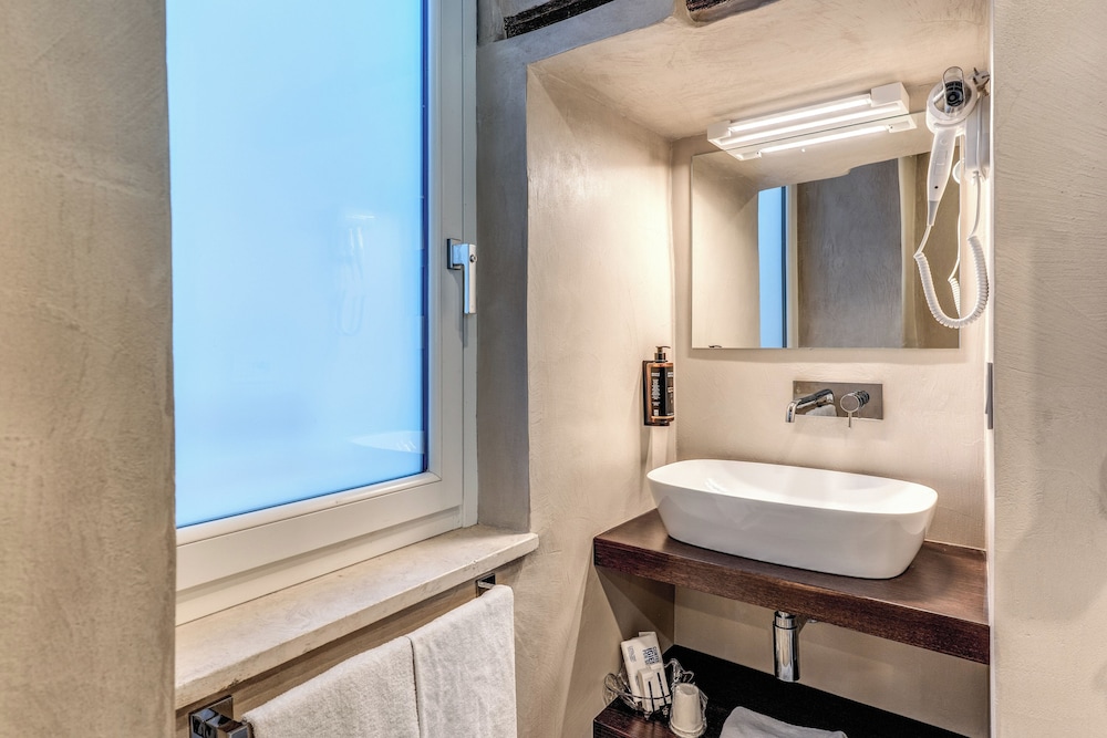 Room, Quadruple, Terrace, Separate Building، Albergo Abruzzi 7/7