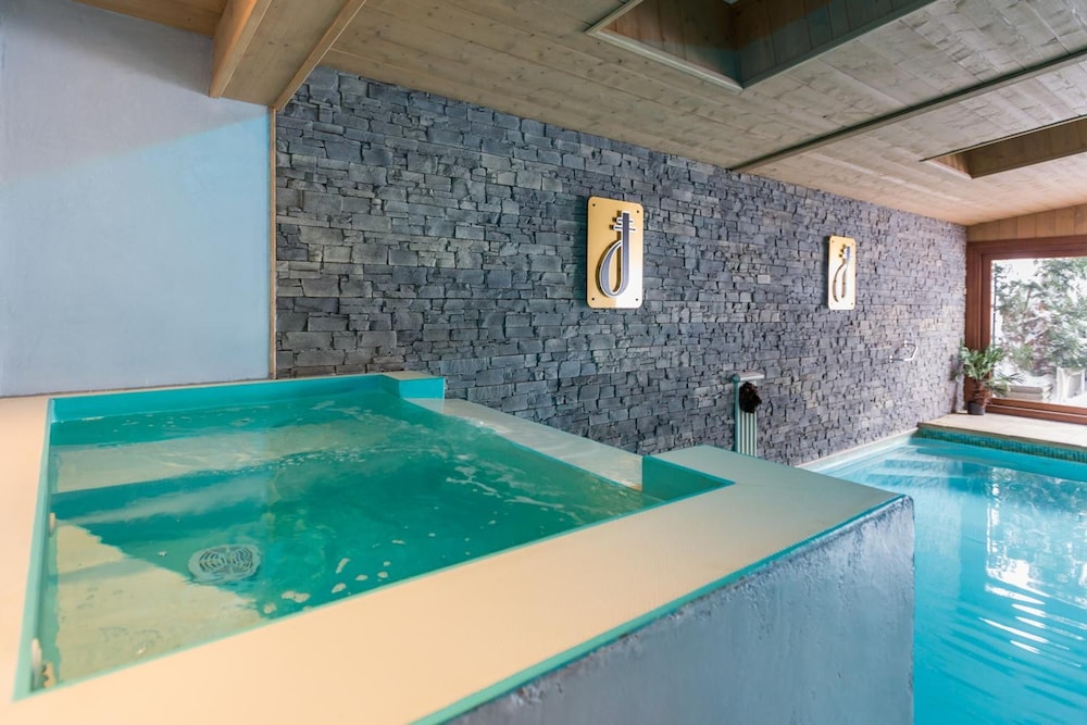 ALP'HOTEL 32/42