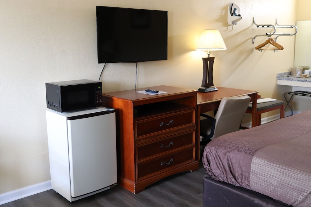 Woodstream Inn 37/57