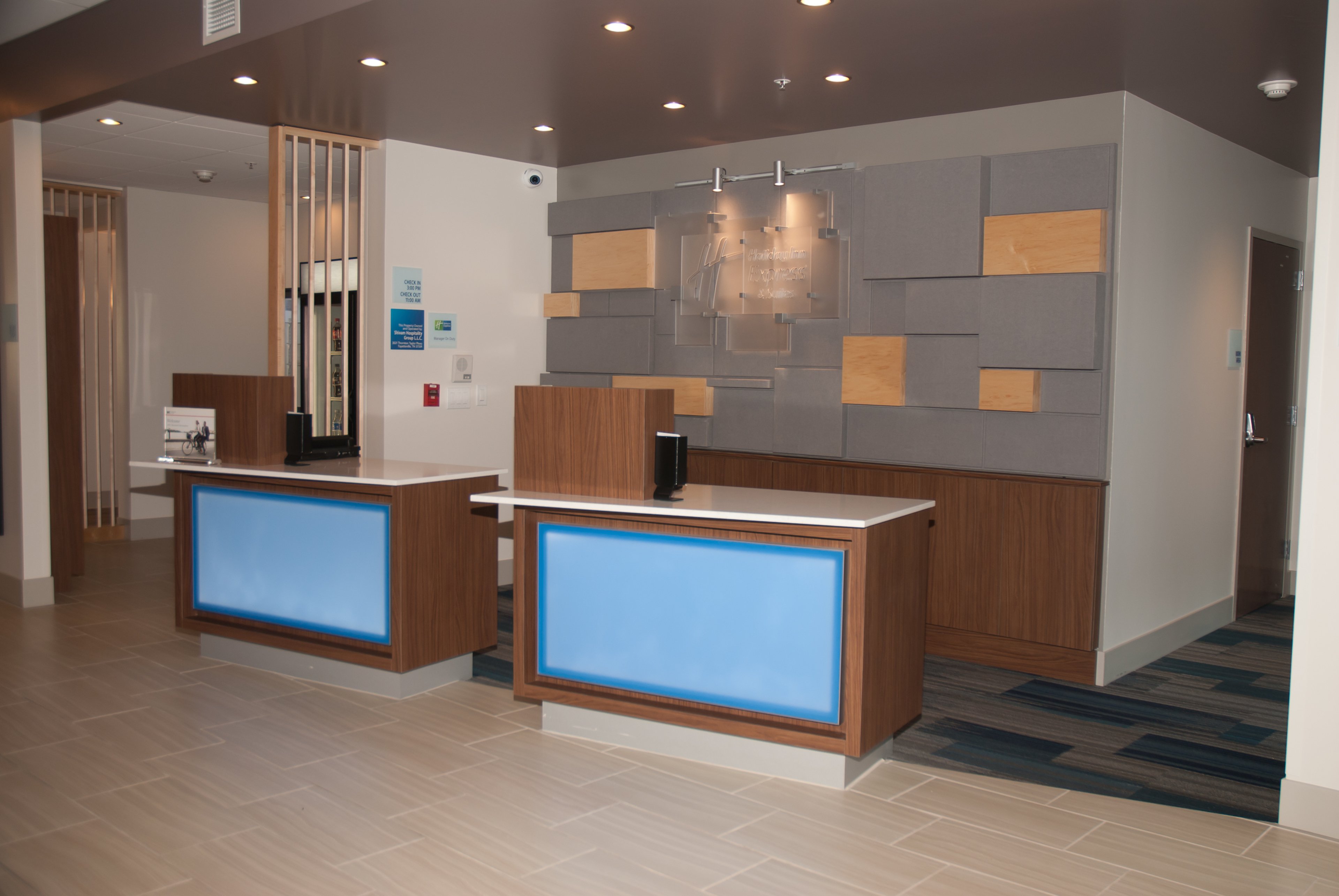 Holiday Inn Express And Suites Decatur 5/27