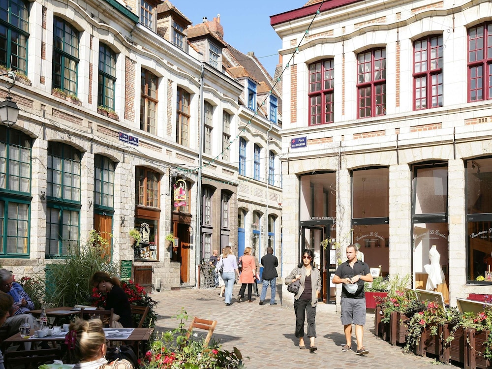 Ibis Lille Centre Grand Palais 64/70